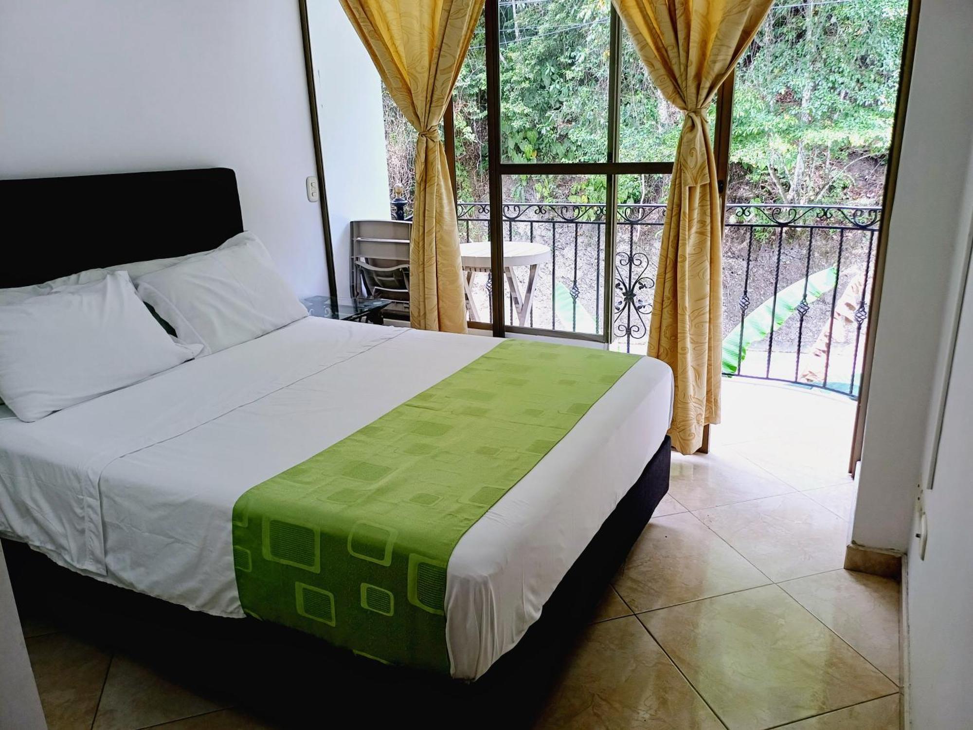 Hotel Campestre La Gaitana Tobia Exterior photo