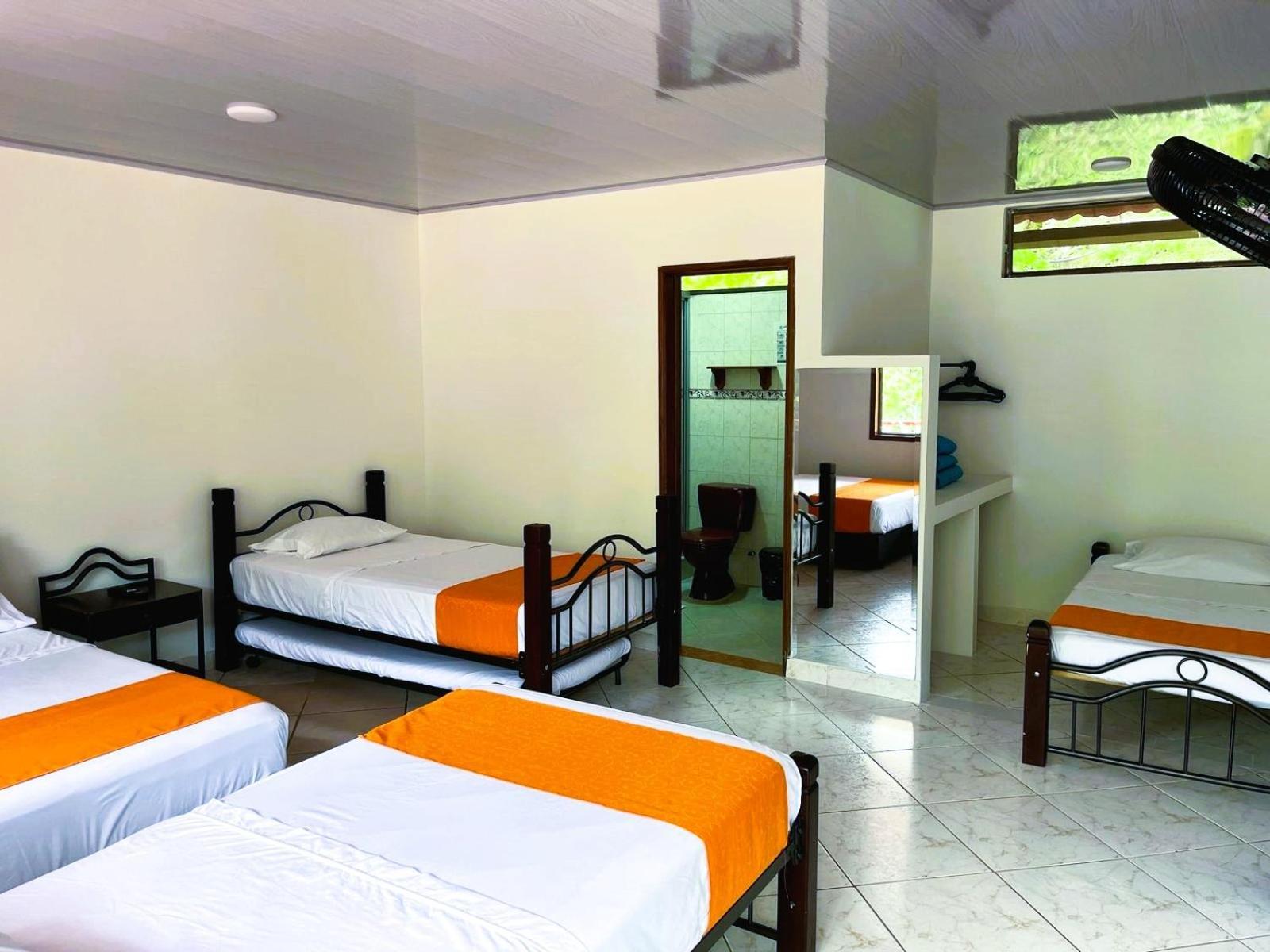 Hotel Campestre La Gaitana Tobia Exterior photo