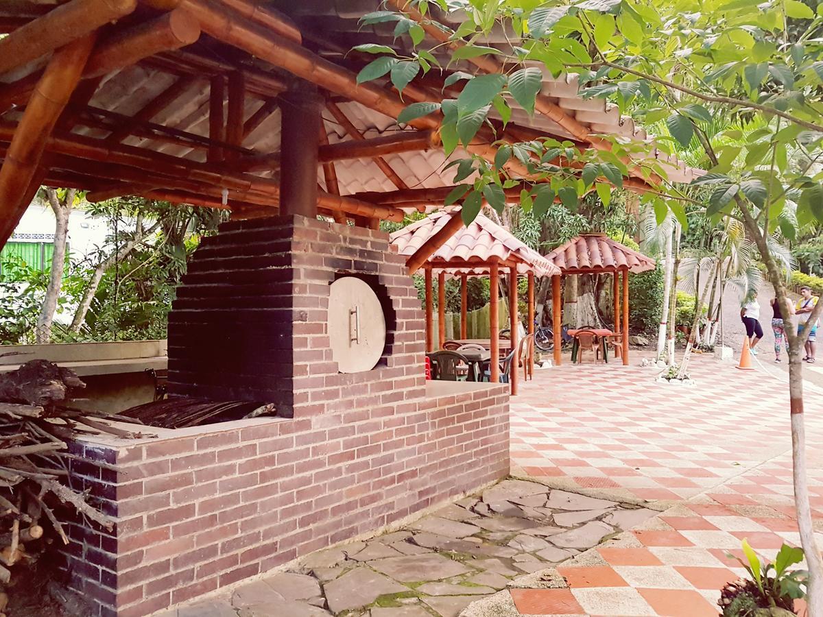 Hotel Campestre La Gaitana Tobia Exterior photo