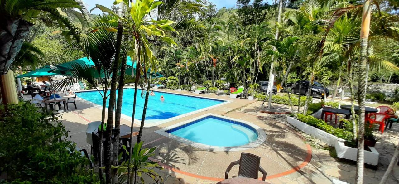 Hotel Campestre La Gaitana Tobia Exterior photo
